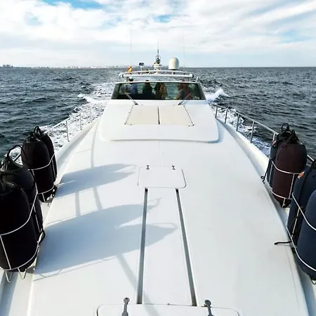 بوتيل Sealine Whiteshell