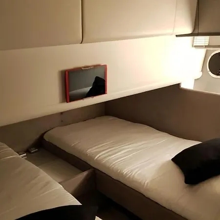 بوتيل Sealine Whiteshell *