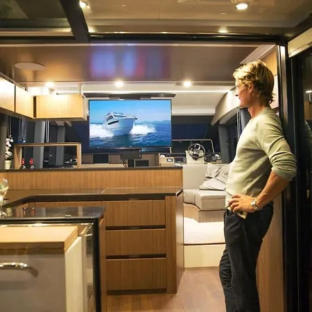 بوتيل Sealine Whiteshell تورّيفيِخا