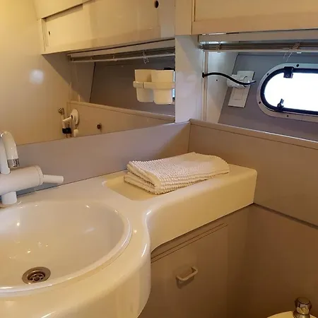بوتيل Sealine Whiteshell *