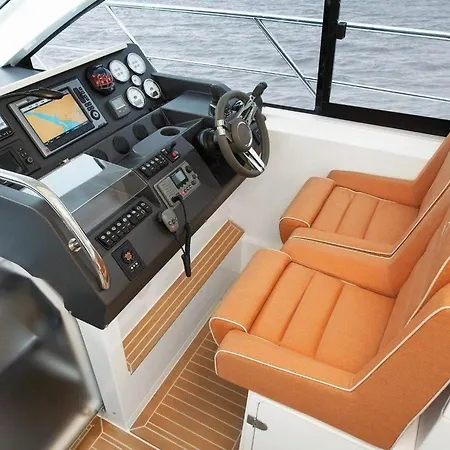 Sealine Whiteshell بوتيل *